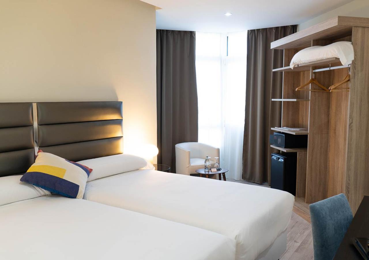 Hotel Pasarela Sevilla